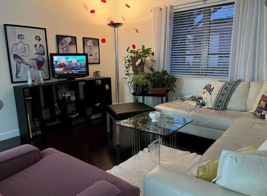 MANOR GROVE VILLAGE ONE INC - Residential Lease