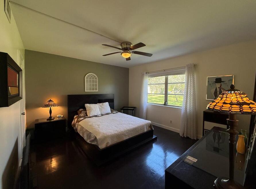 MANOR GROVE VILLAGE ONE INC - Residential Lease