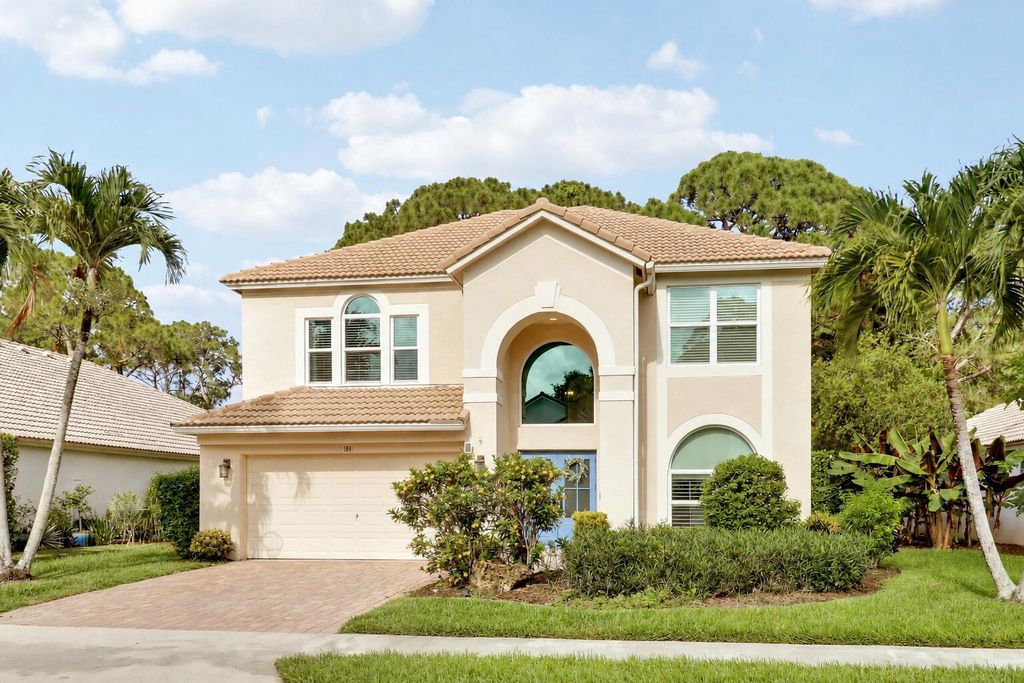 Photo of 184 Bent Tree Drive, Palm Beach Gardens, FL 33418 (MLS # B26034700)