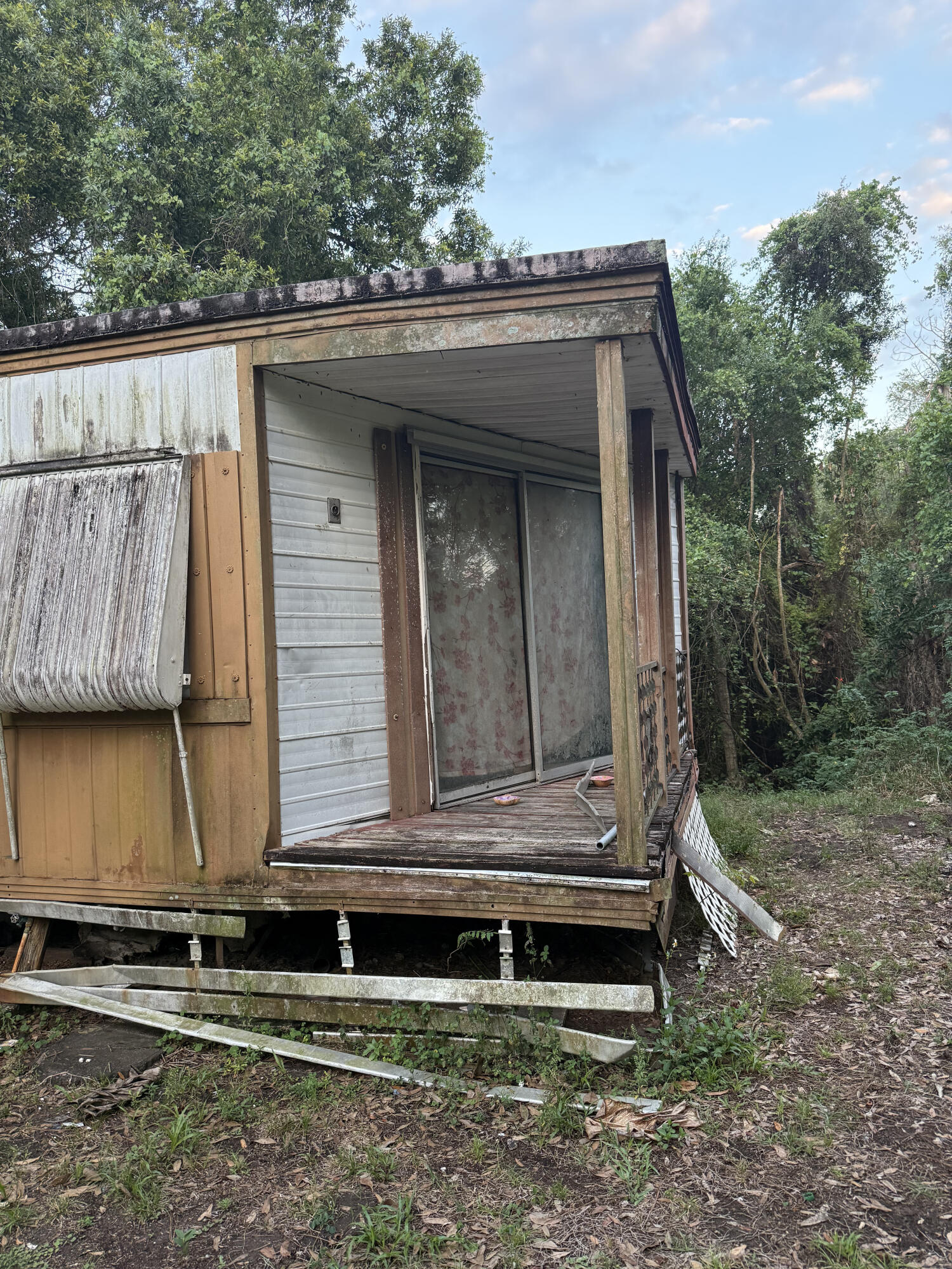 LAR-KEE LAKES 2ND ADDITION - Residential