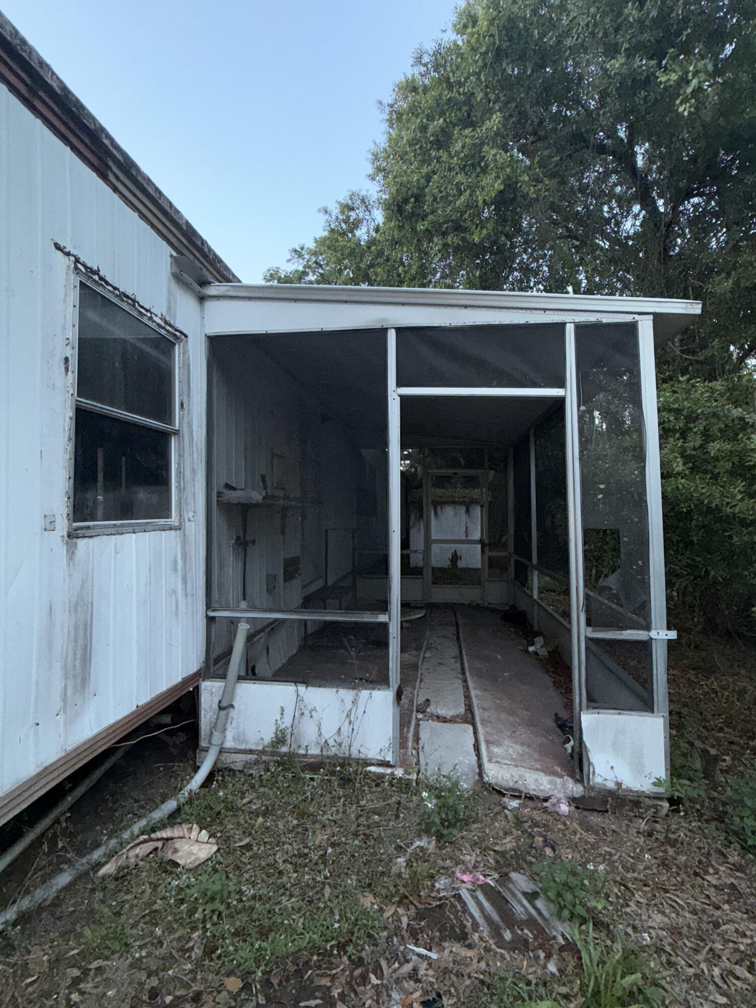 LAR-KEE LAKES 2ND ADDITION - Residential