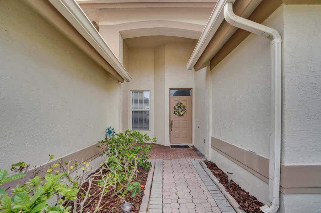 Photo of 7204 ASHFORD Lane, Boynton Beach, FL 33472 (MLS # B26060404)