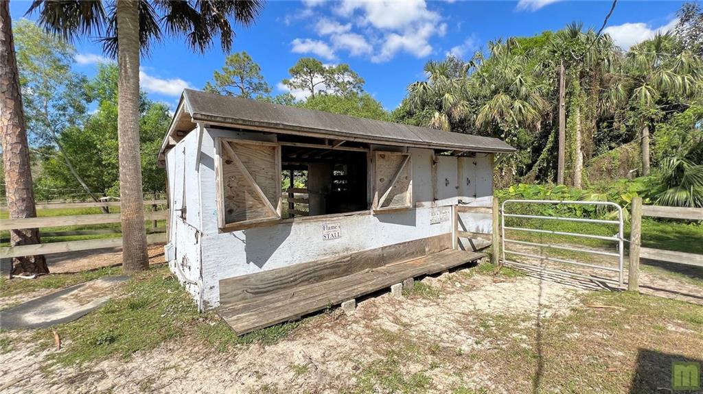 Acreage & Unrec - Residential