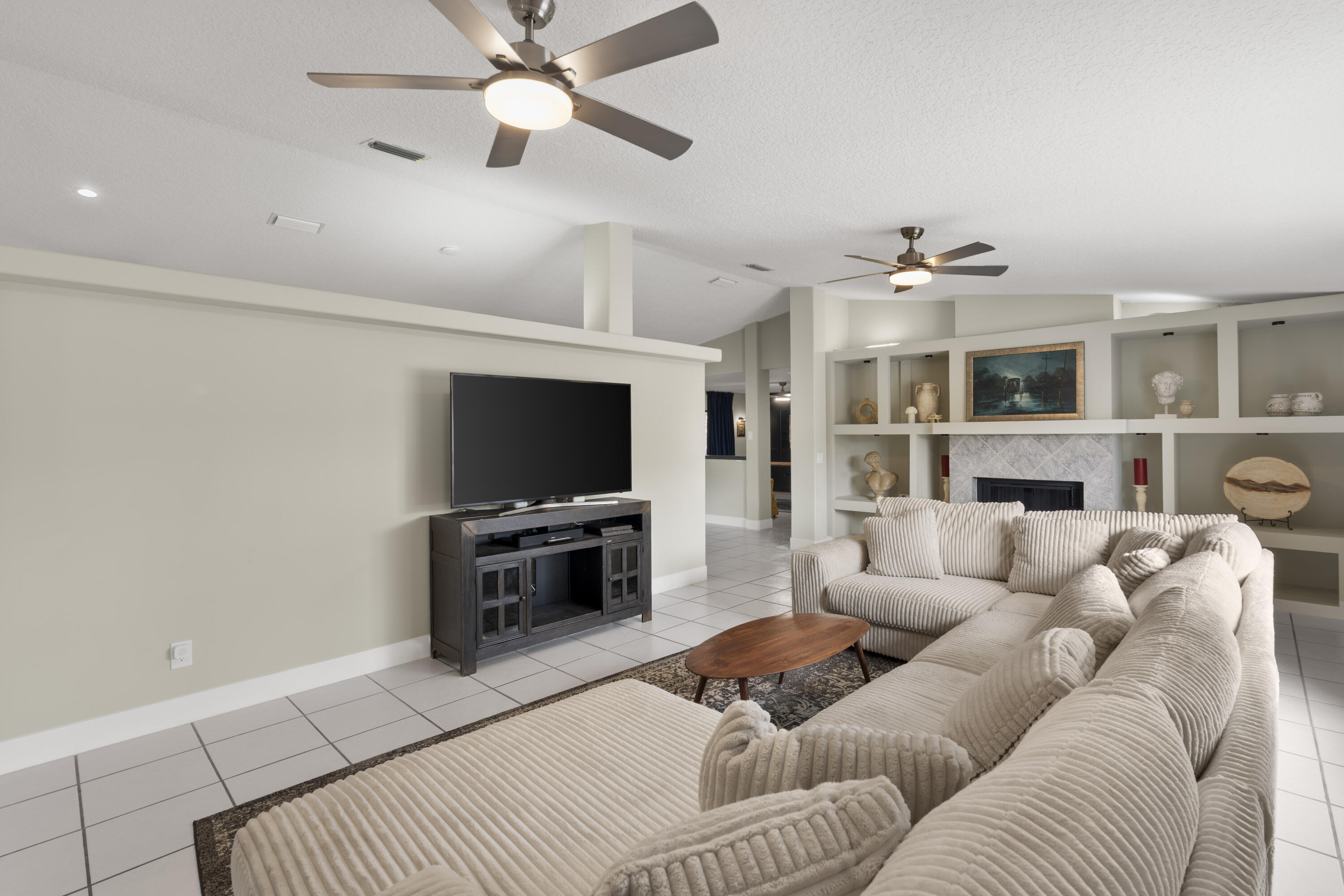 2826 SE Calvin Street