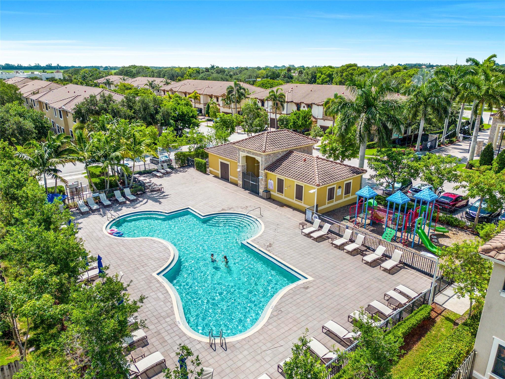 TOWN PARC AT MIRA LAGO - Residential