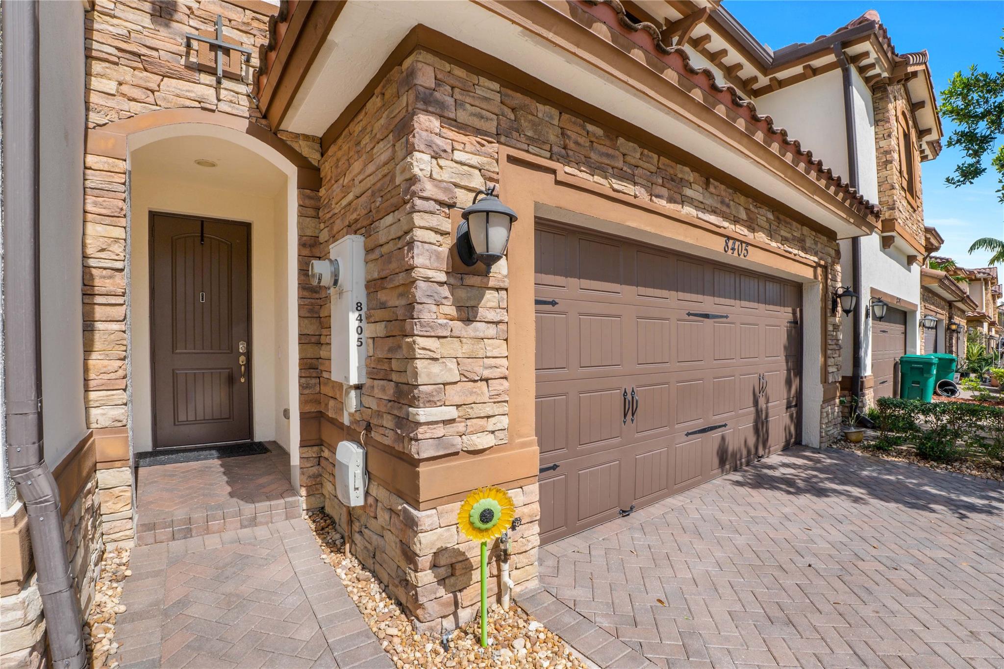 8405 Lakeview Trl