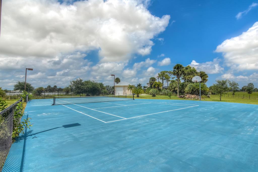 TRAILSIDE - Residential