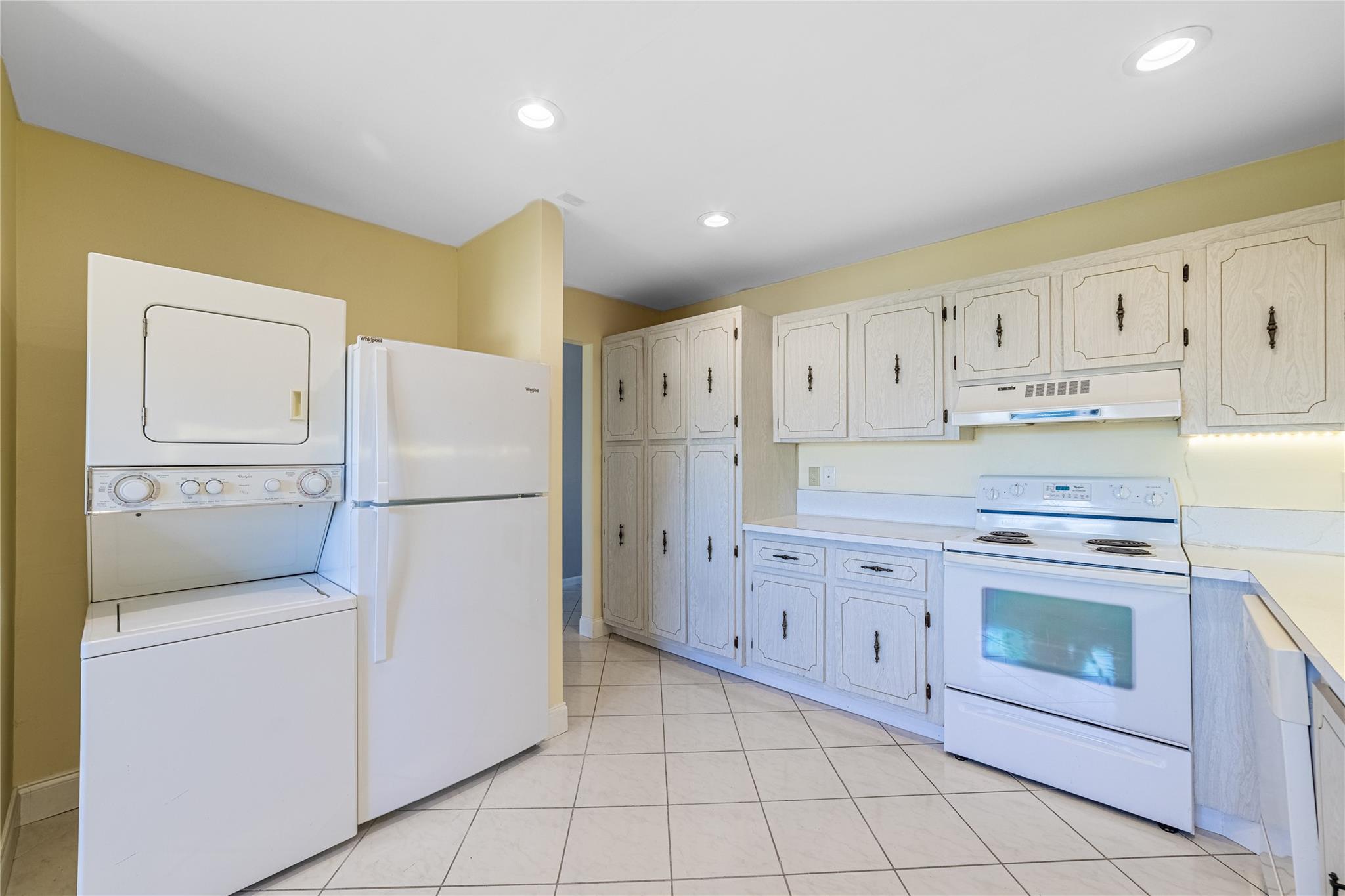 1740 NW 19th Ter 201
