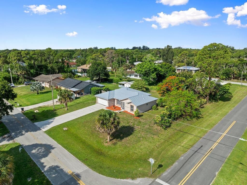 Photo of 5609 Sunset Boulevard, Fort Pierce, FL 34982 (MLS # R11093517)