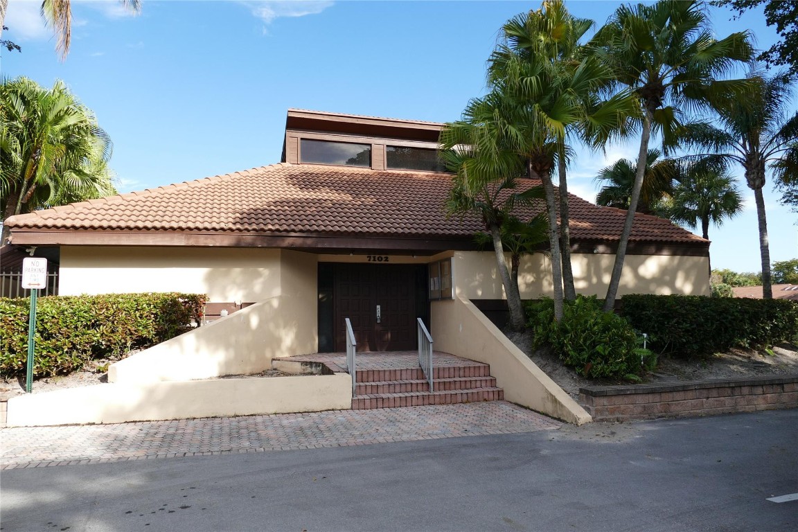 Lake Colony - Residential