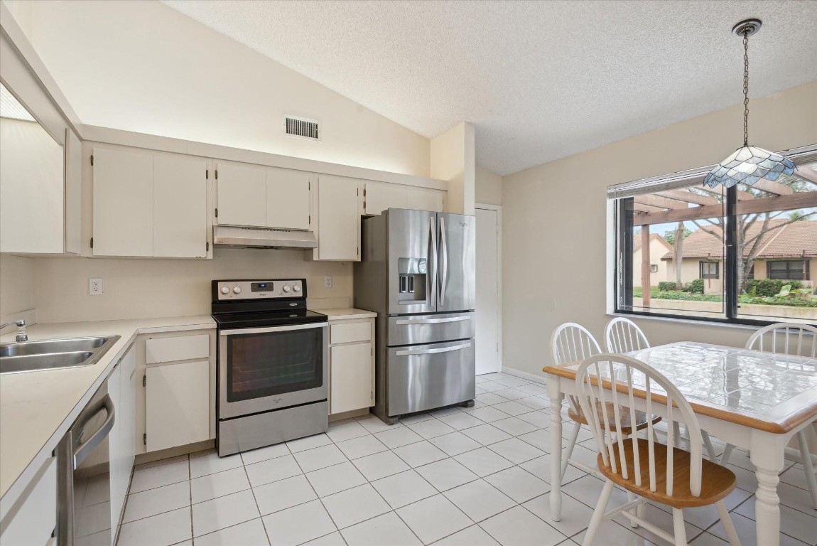 Lake Colony - Residential