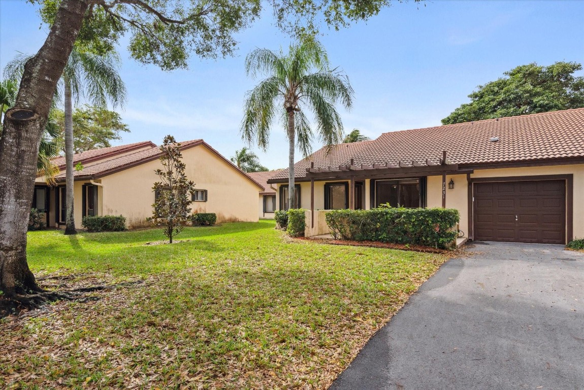 Lake Colony - Residential
