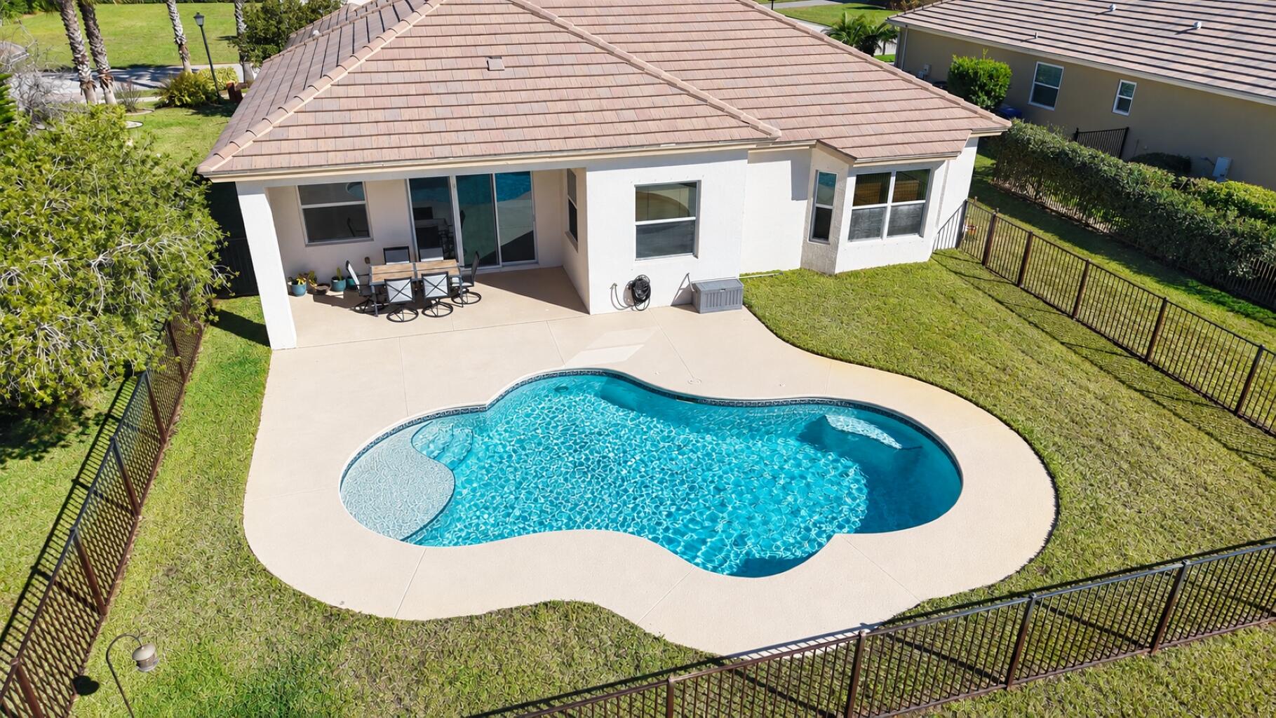 7621 Fieldstone Ranch Square