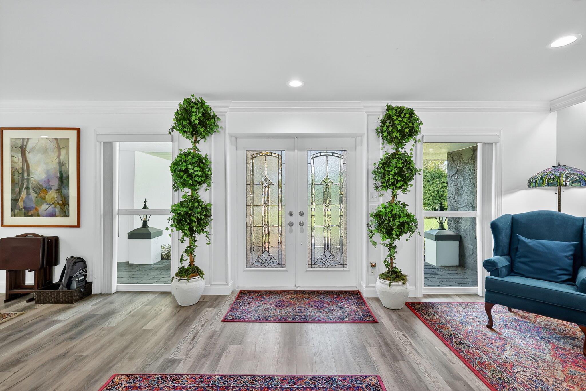 450 S Naranja Avenue