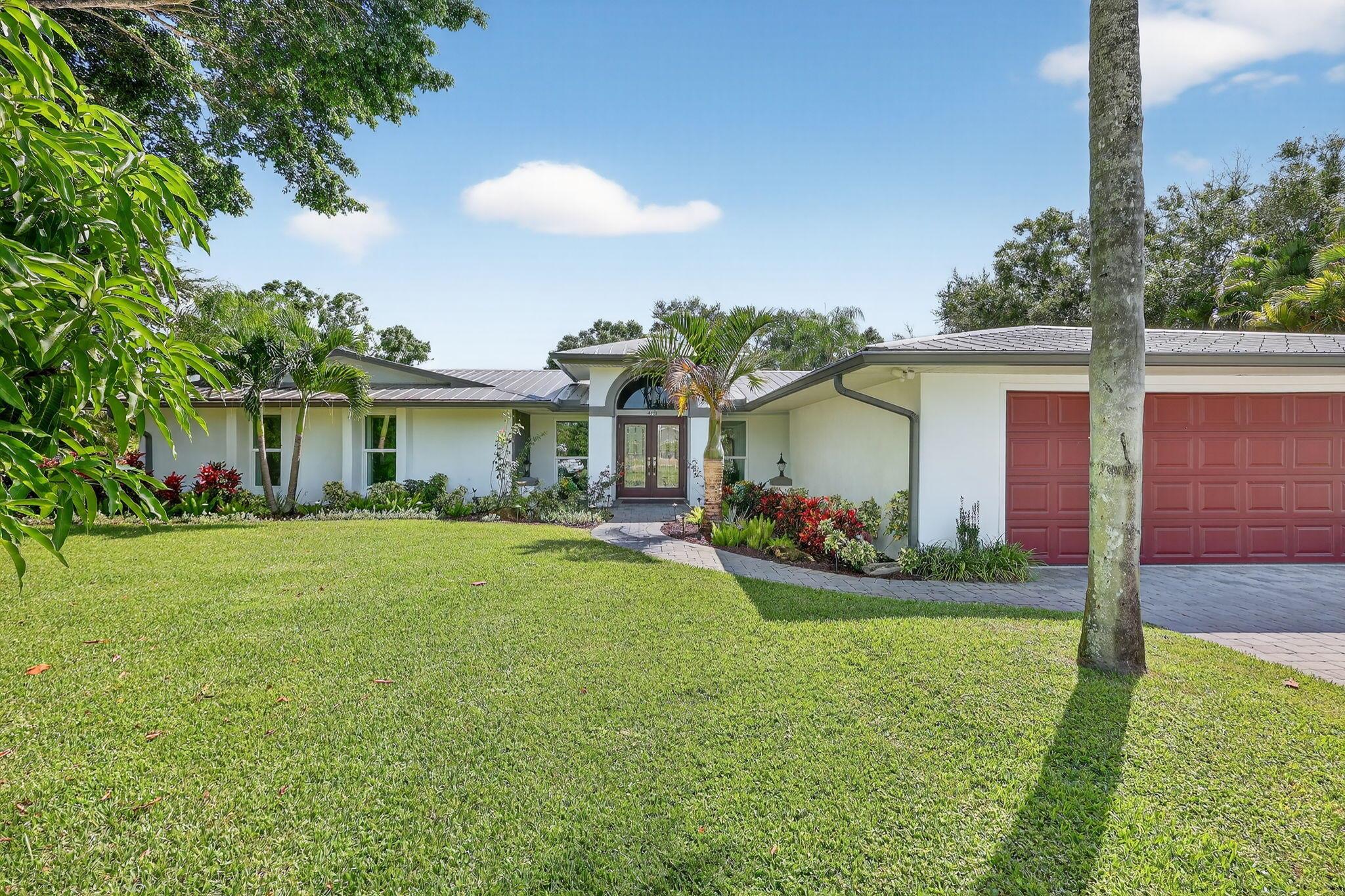 450 S Naranja Avenue