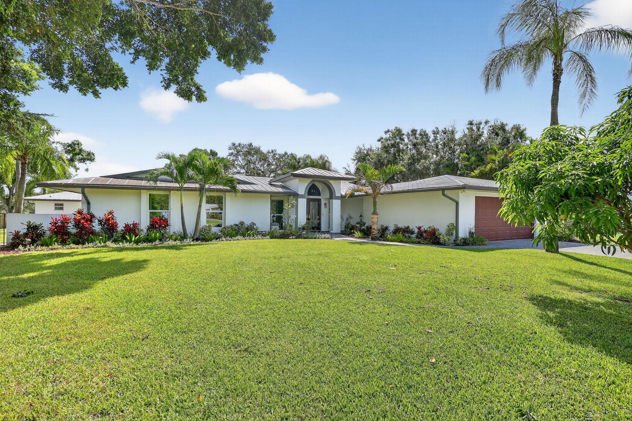 450 S Naranja Avenue