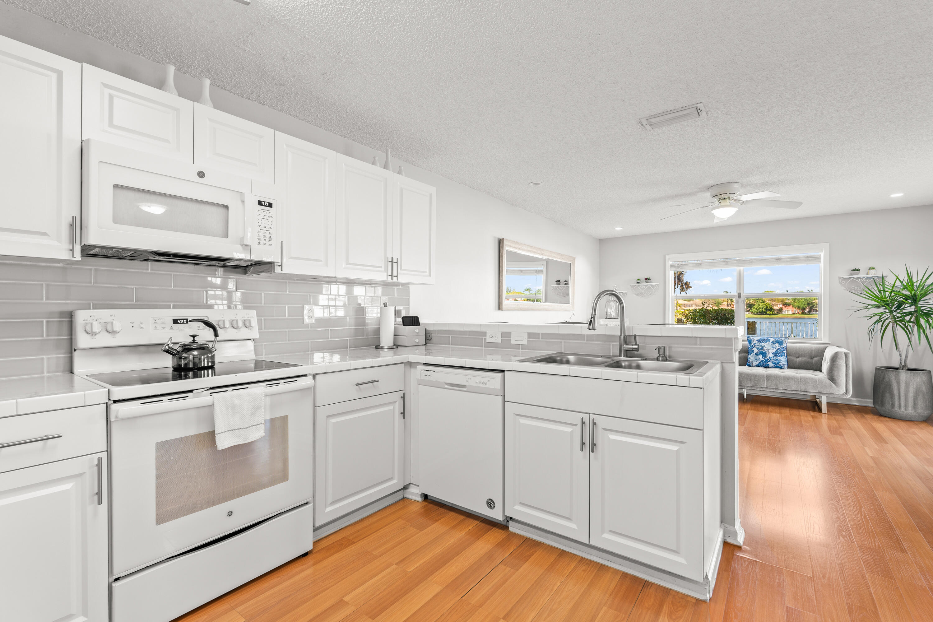 LIBERTY BAY - Residential