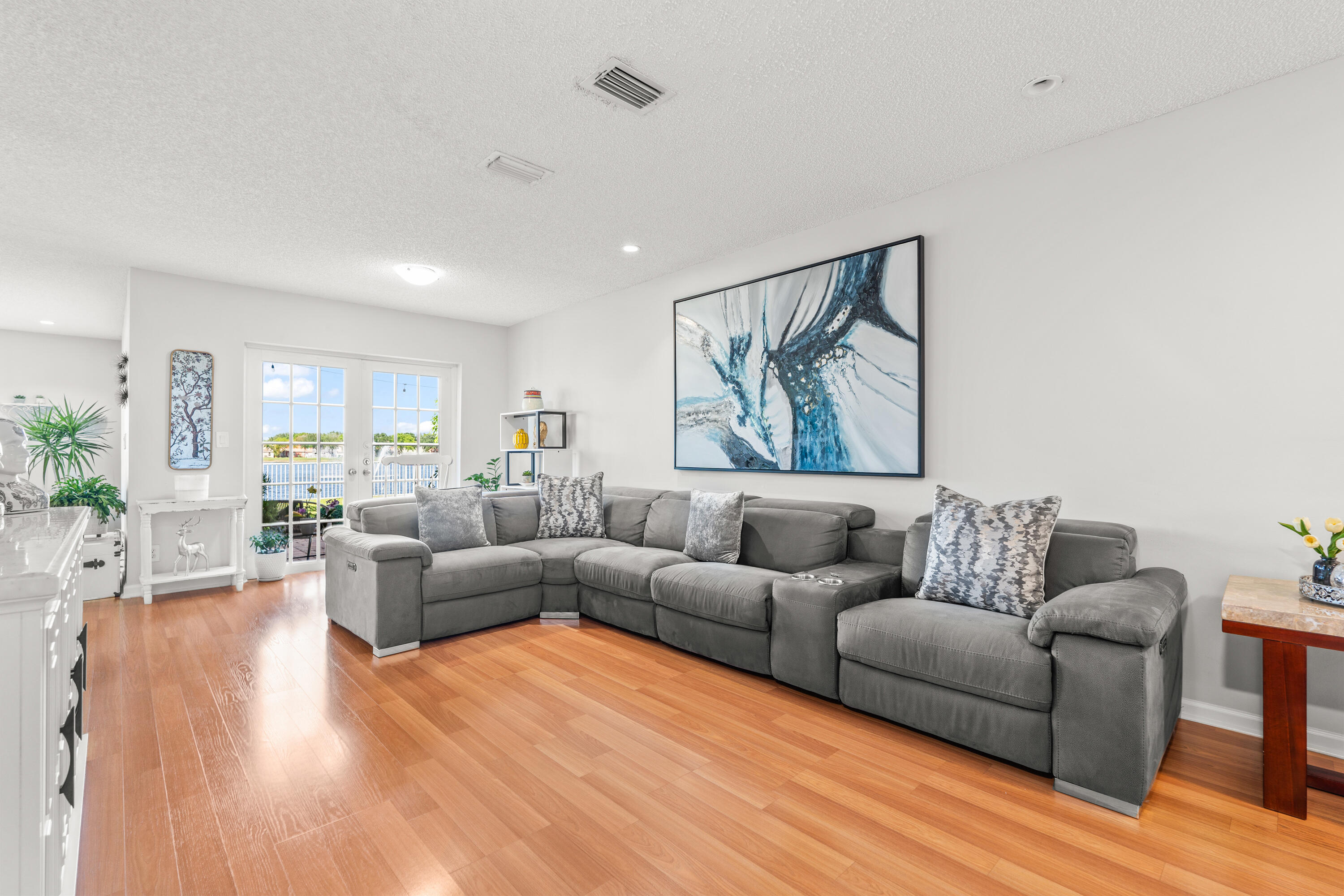 LIBERTY BAY - Residential