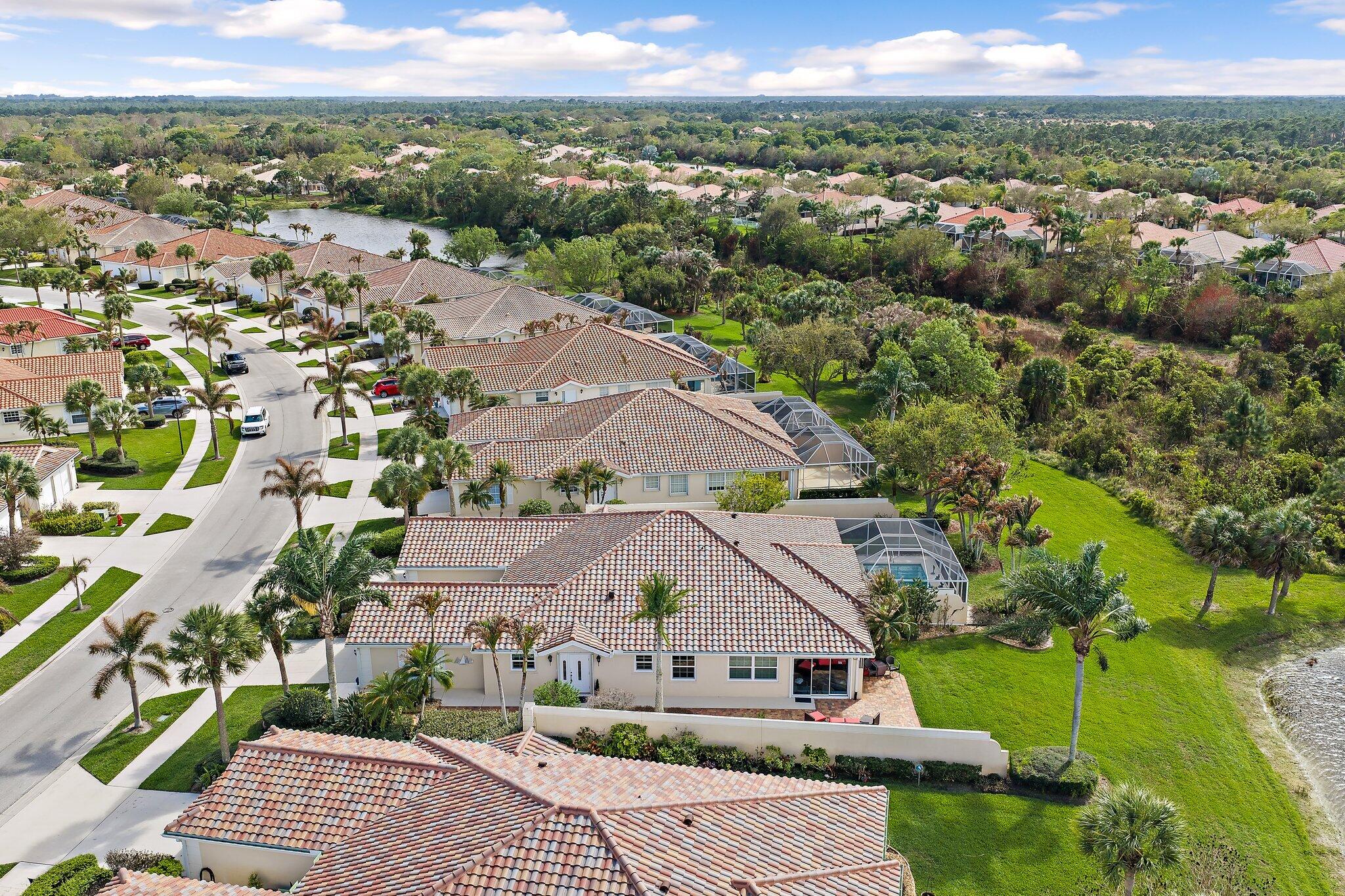 DOUBLE TREE - Residential