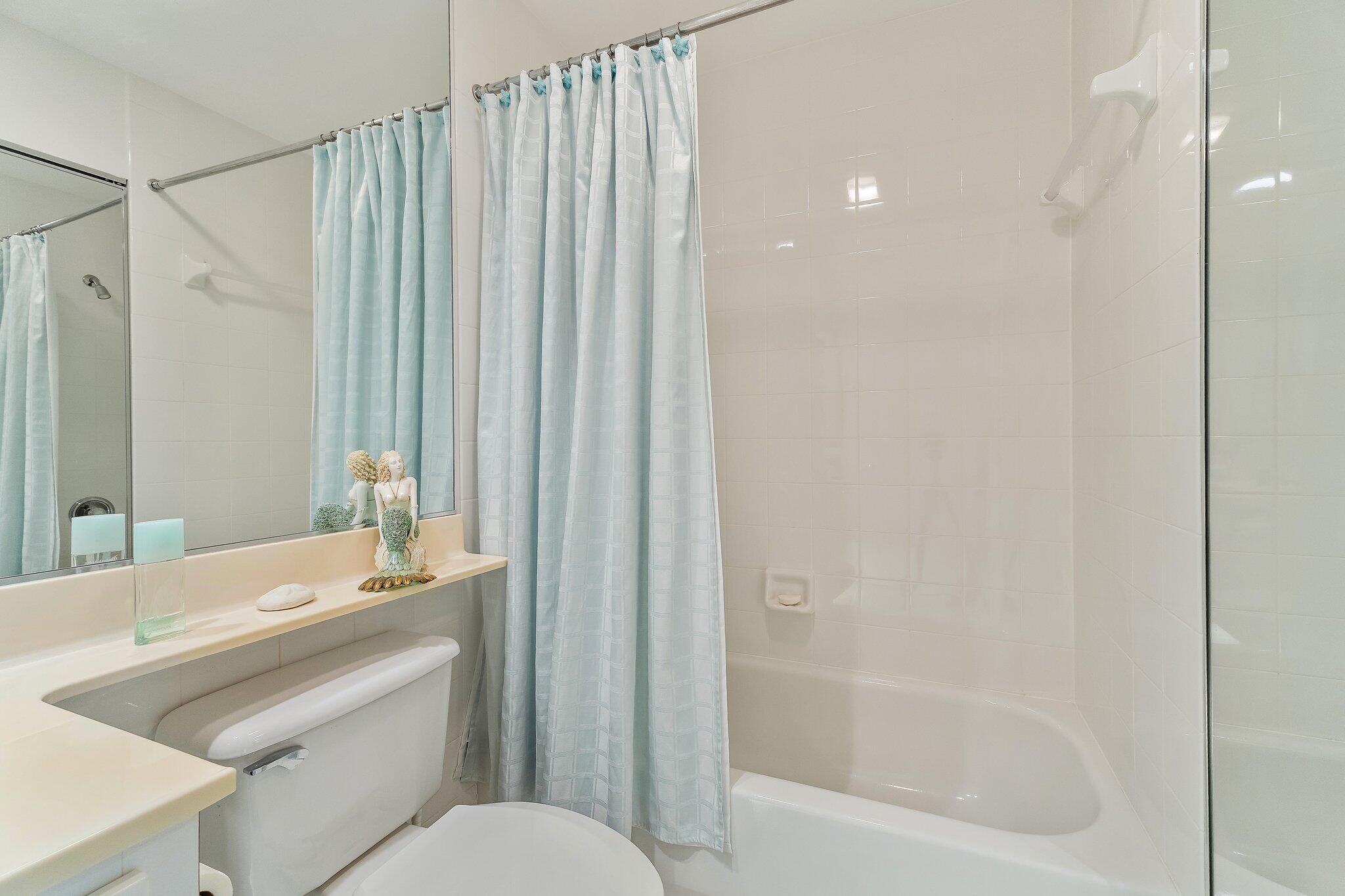 DOUBLE TREE - Residential