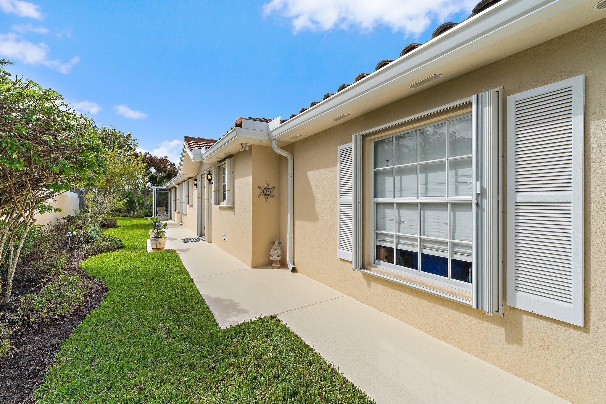 DOUBLE TREE - Residential