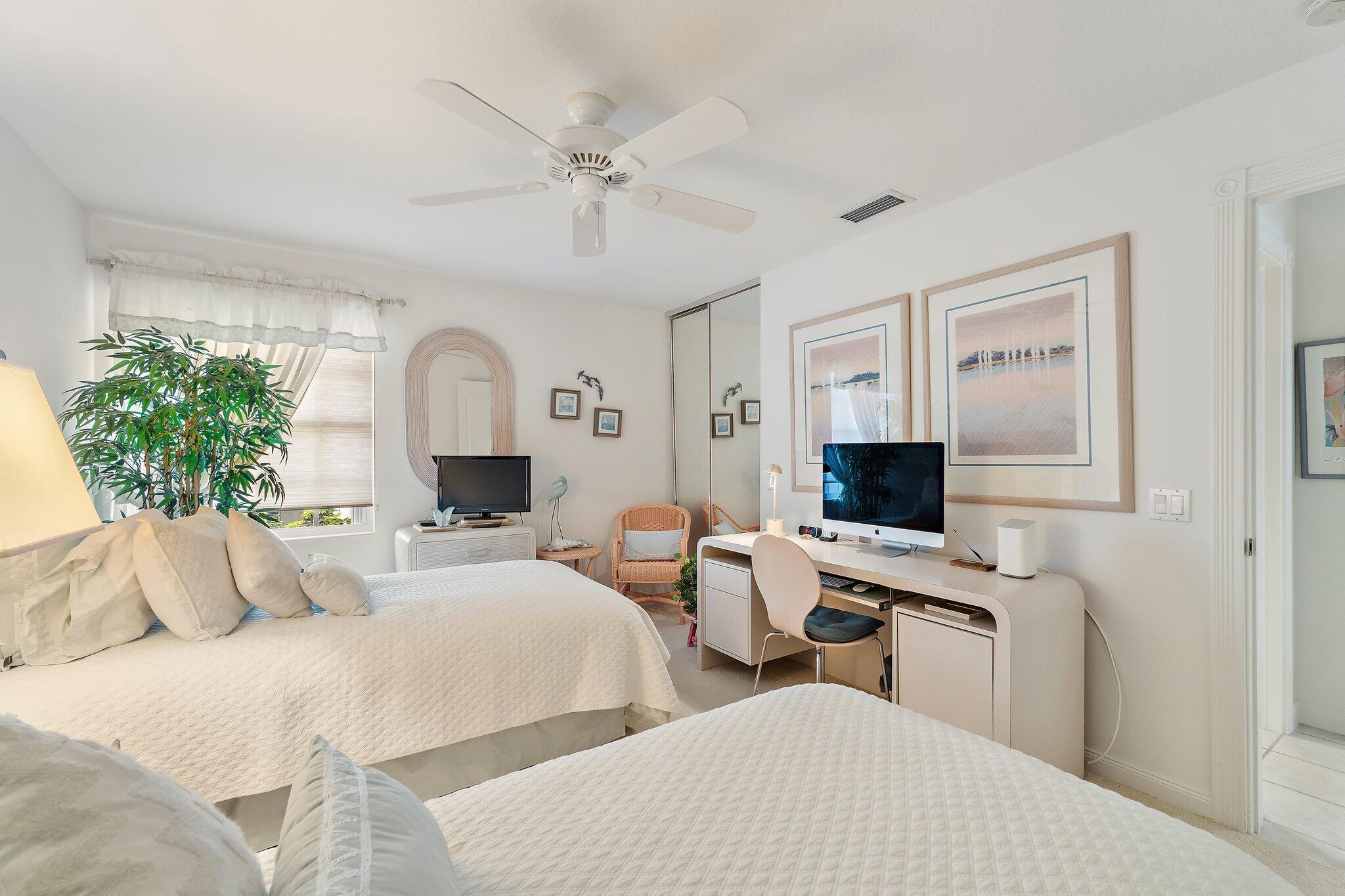 DOUBLE TREE - Residential