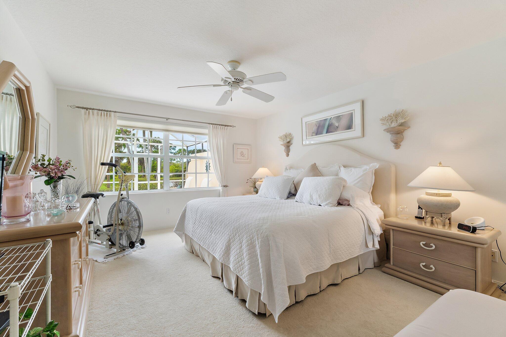 DOUBLE TREE - Residential