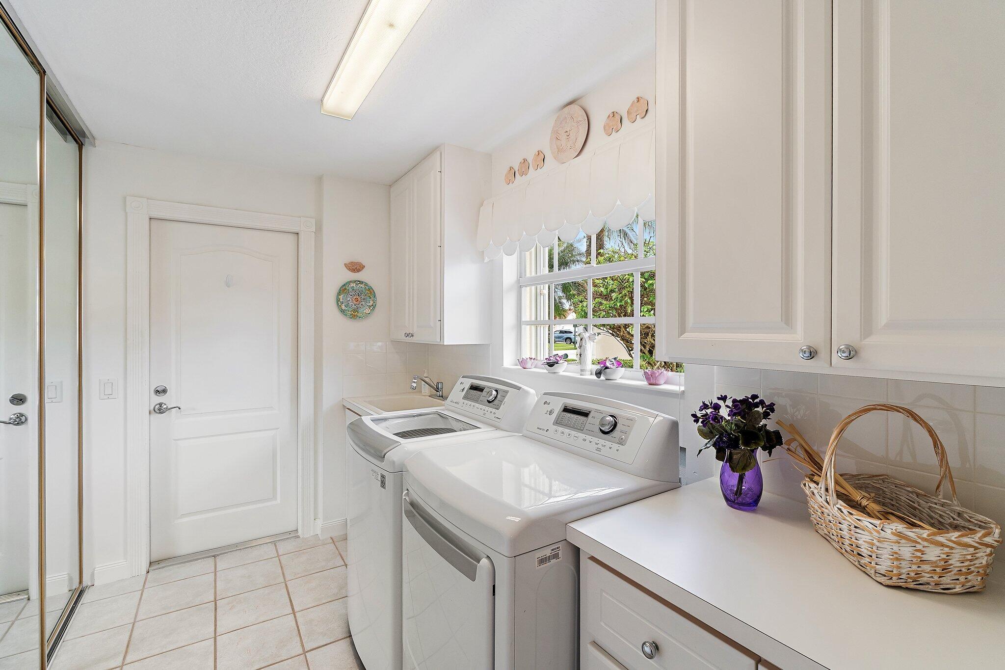 DOUBLE TREE - Residential