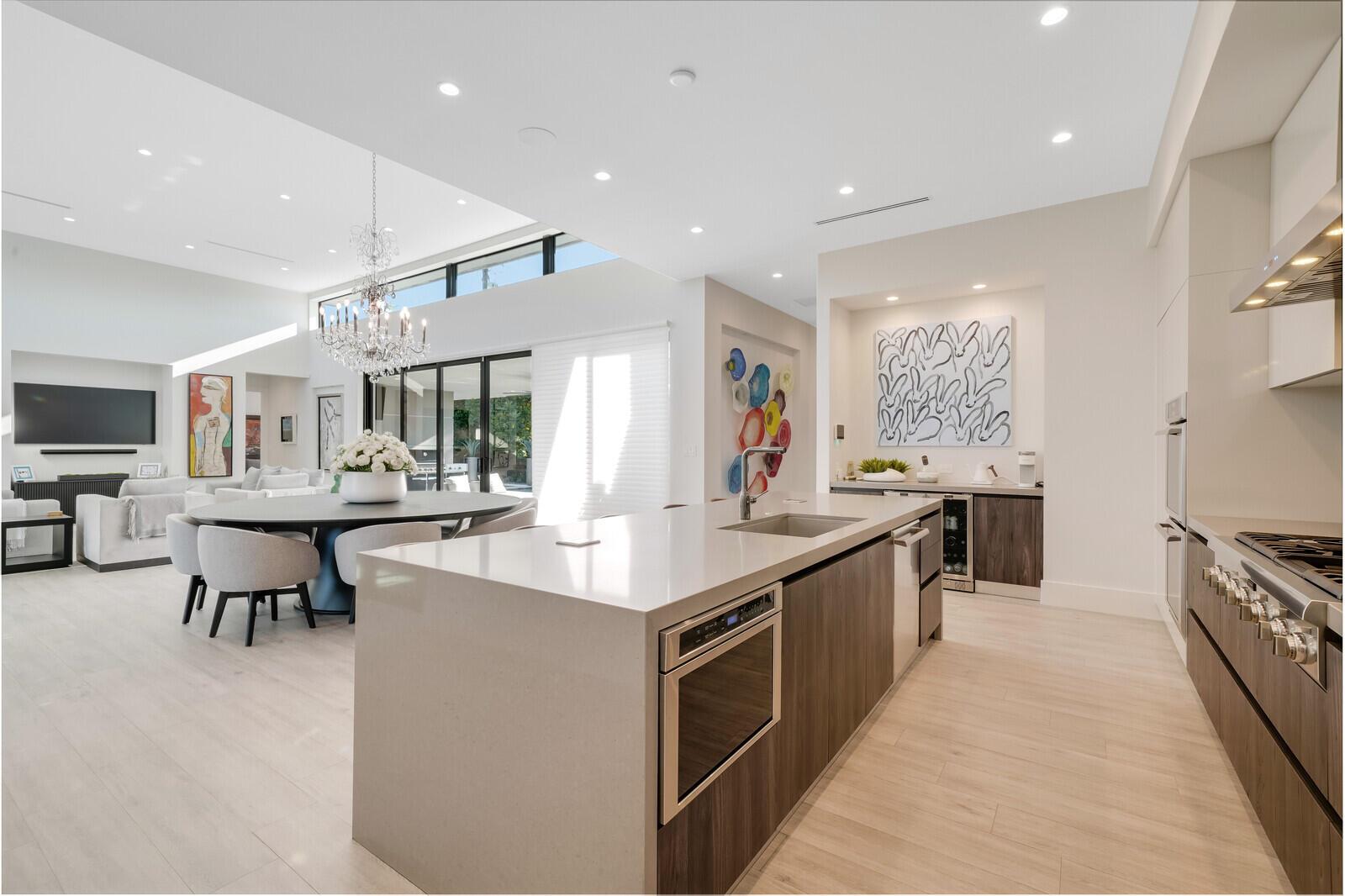 CORAL RIDGE COUNTRY CLUB - Residential Lease