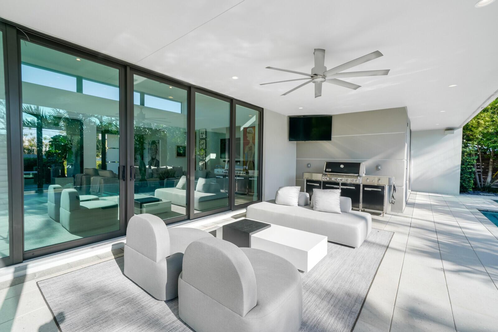 CORAL RIDGE COUNTRY CLUB - Residential Lease