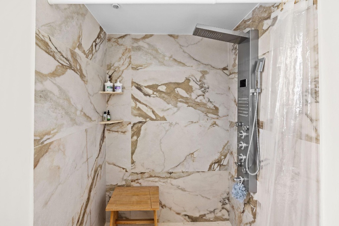 Emerald Hills Sec 3 83-27 - Residential