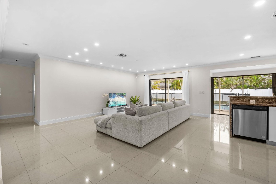 Emerald Hills Sec 3 83-27 - Residential