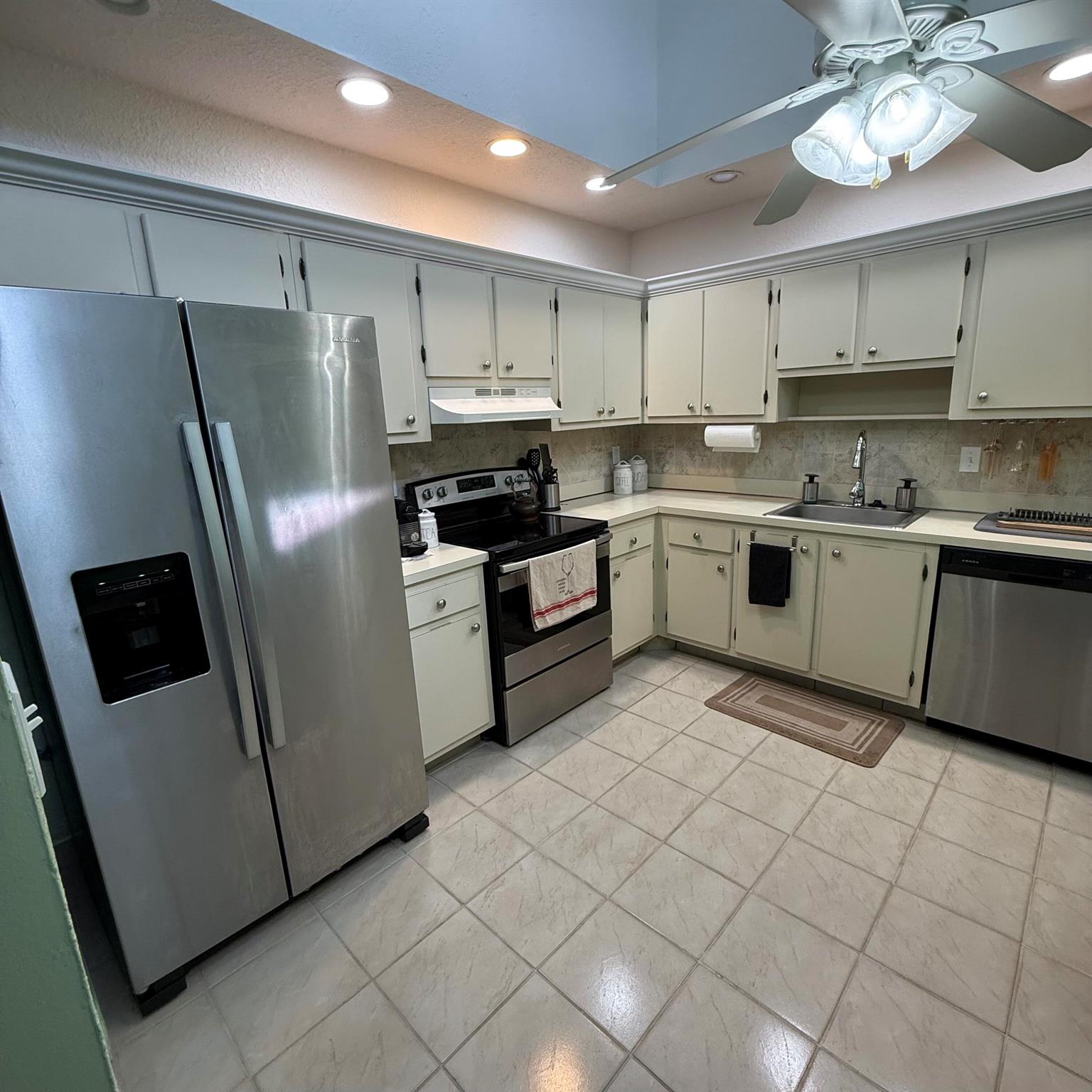 RAINBERRY BAY SEC 2 - Residential