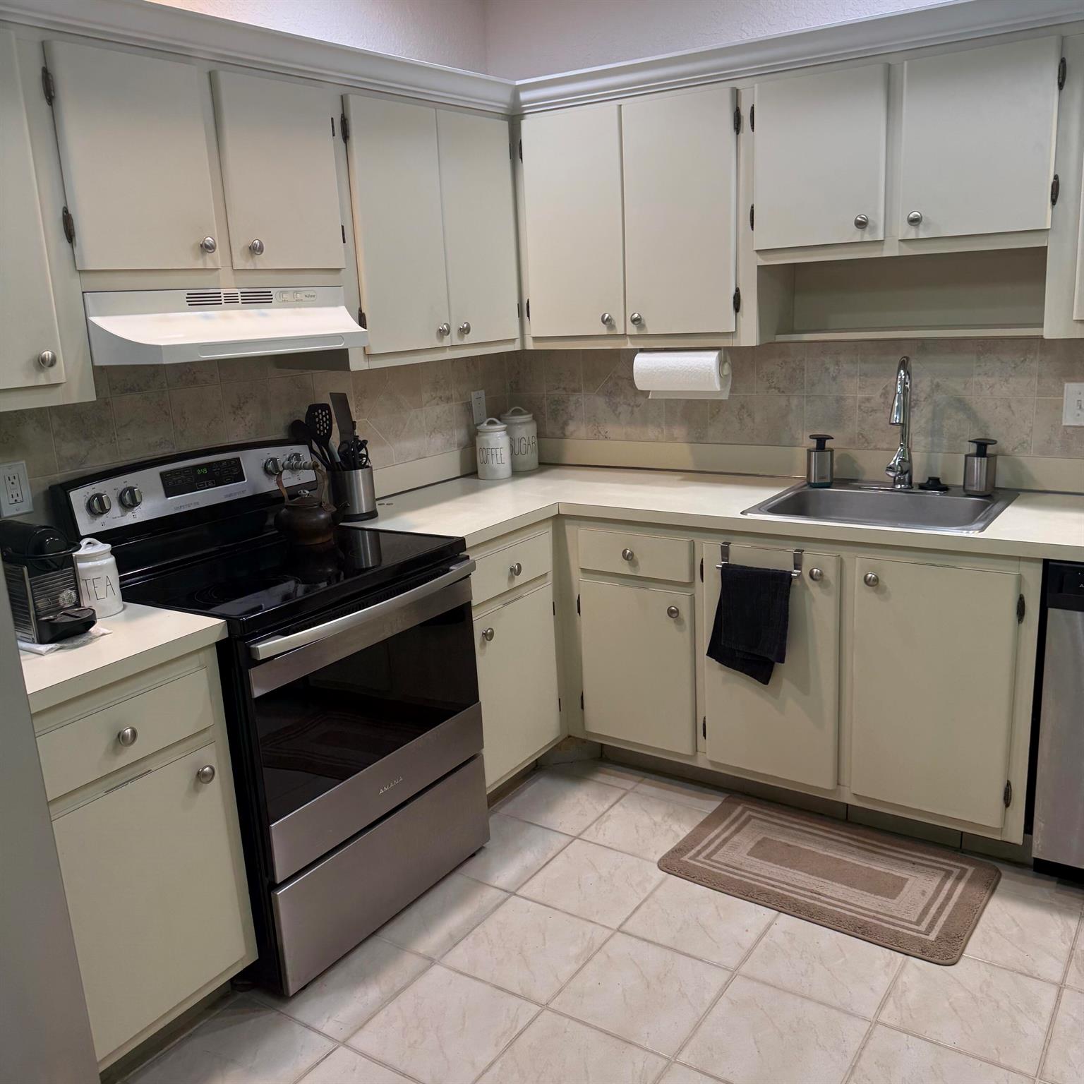 RAINBERRY BAY SEC 2 - Residential