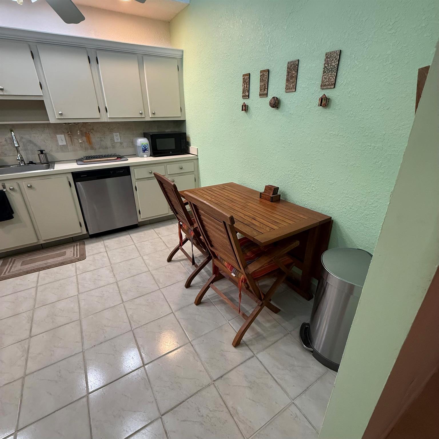 RAINBERRY BAY SEC 2 - Residential