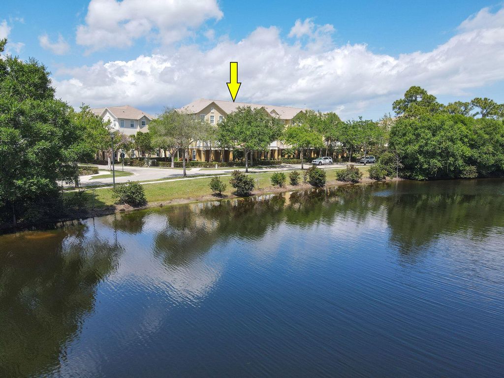 Photo of 334 W Thatch Palm Circle #102, Jupiter, FL 33458 (MLS # R10970710)