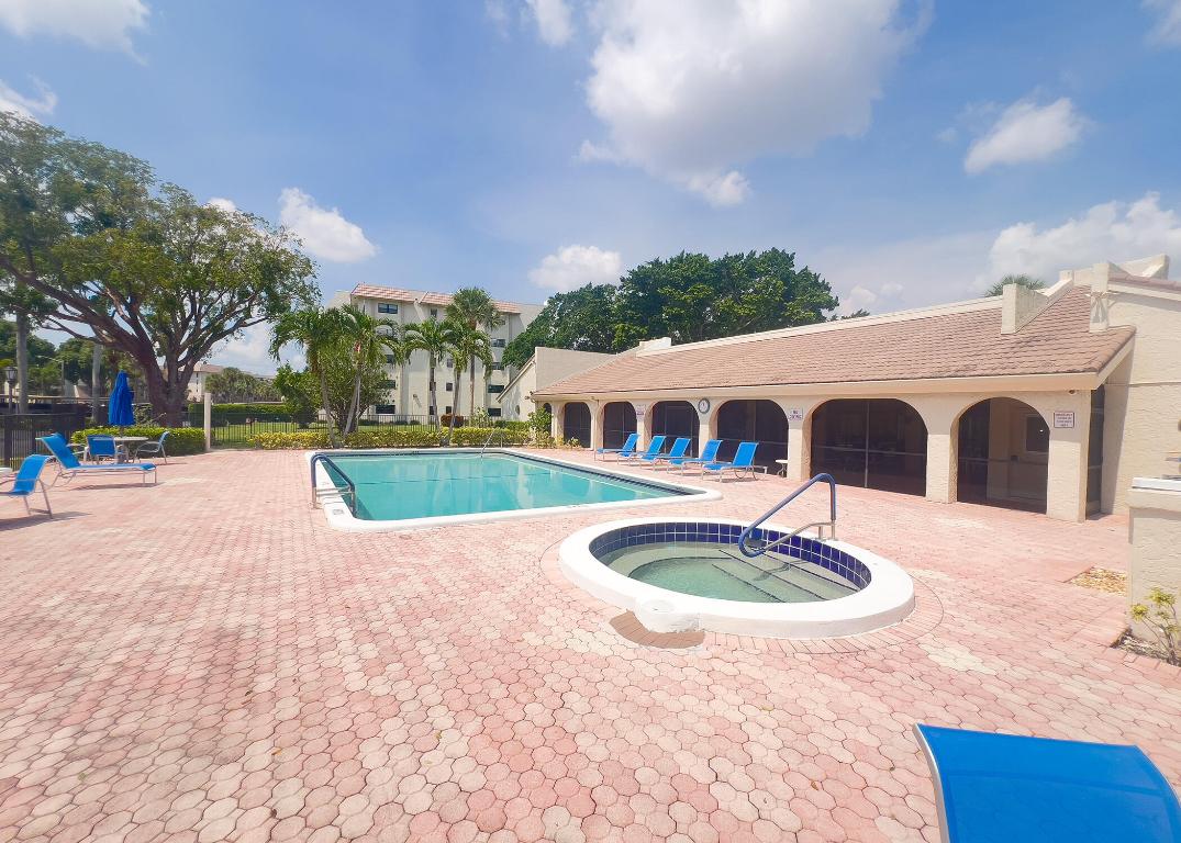 PATIOS OF BOCA BARWOOD CONDO - Residential