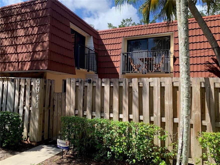 Light and Bright and super clean townhome in wonderfully located townhome.  Location is everything and this townhome is situated in the heart of Jacaranda with easy access to major highways, restaurants, and shopping.  The roofs are approximately two years old, hurricane shutters, tiled first floor and laminate on the second. One pet allowed under 20lbs.  More than one pet weighing more than 20 pounds requires HOA approval in writing.  Leasing allowed first year owned.  The unit is tiled on the first floor with laminate floors upstairs. Ready for new owner! Required Orientation meeting prior to closingNo approval process