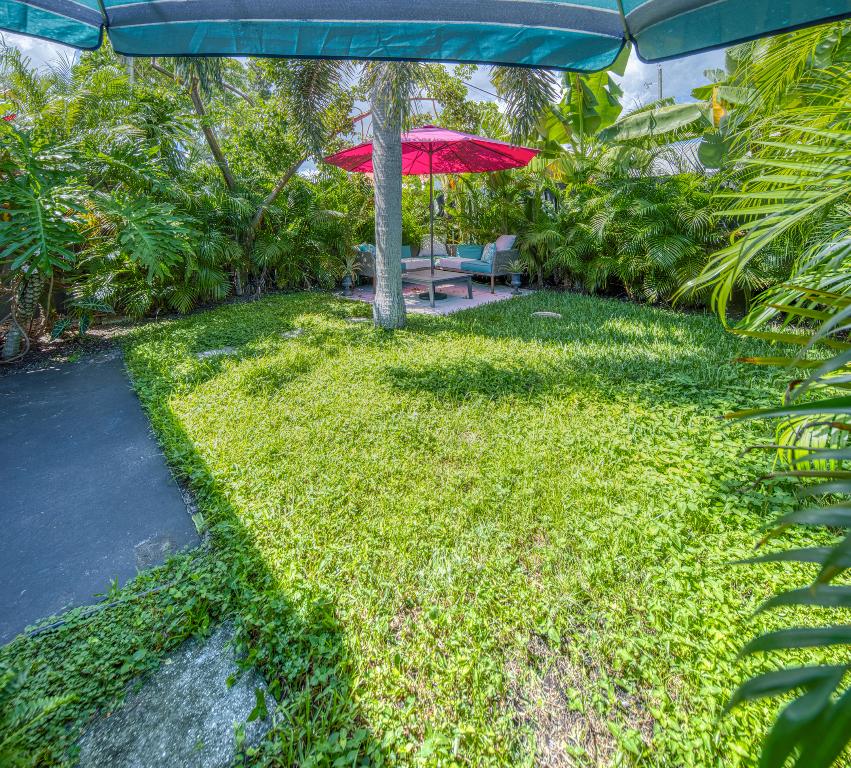 NORTH LAKE WORTH - Residential Lease