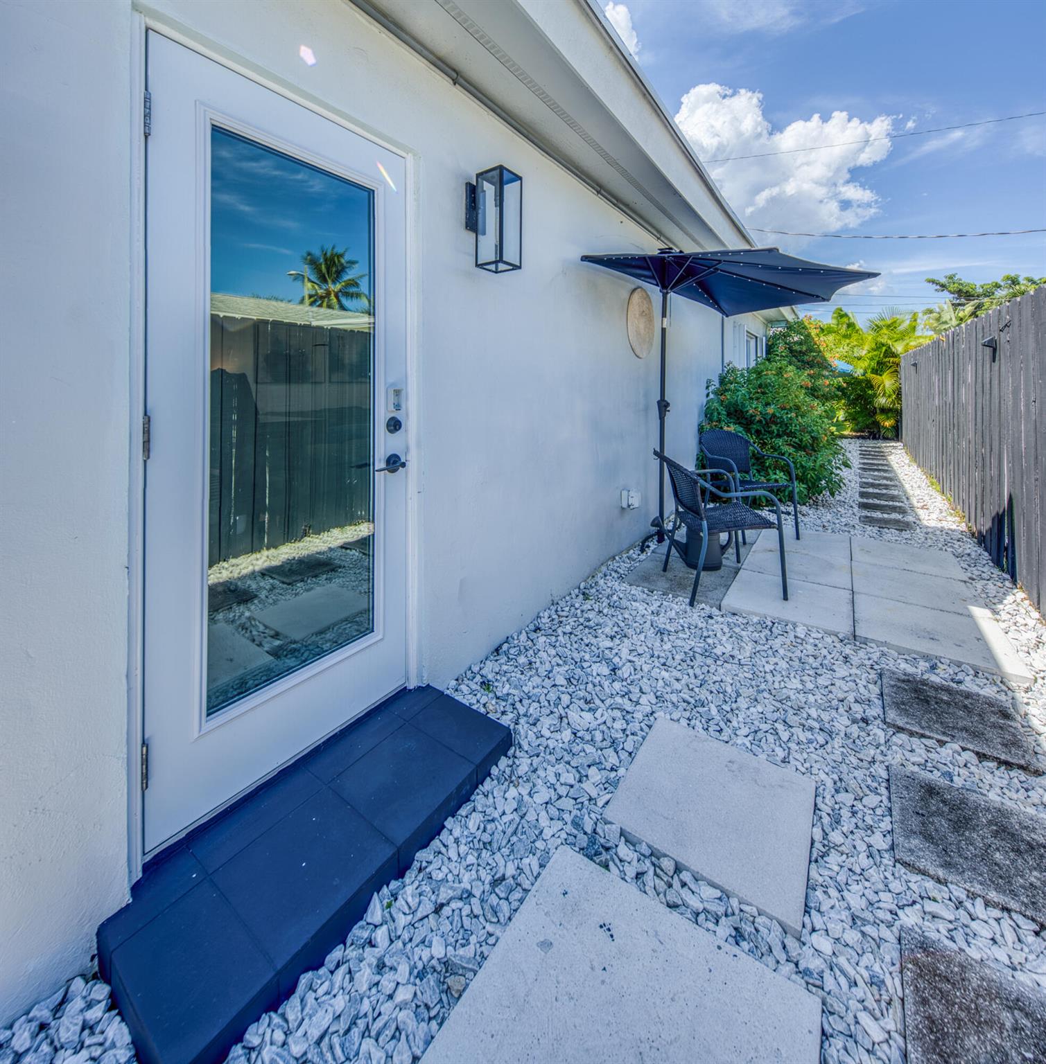 NORTH LAKE WORTH - Residential Lease