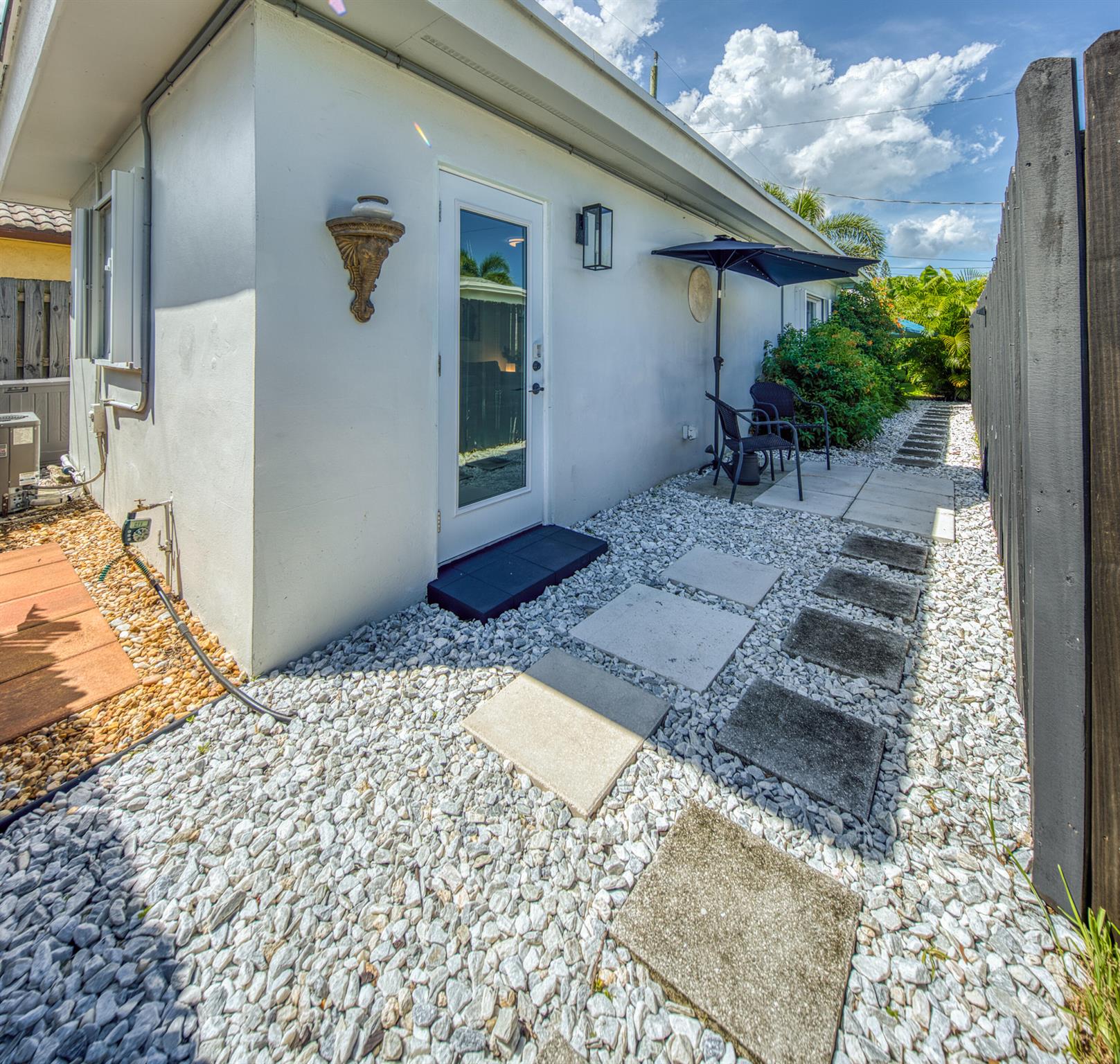 NORTH LAKE WORTH - Residential Lease