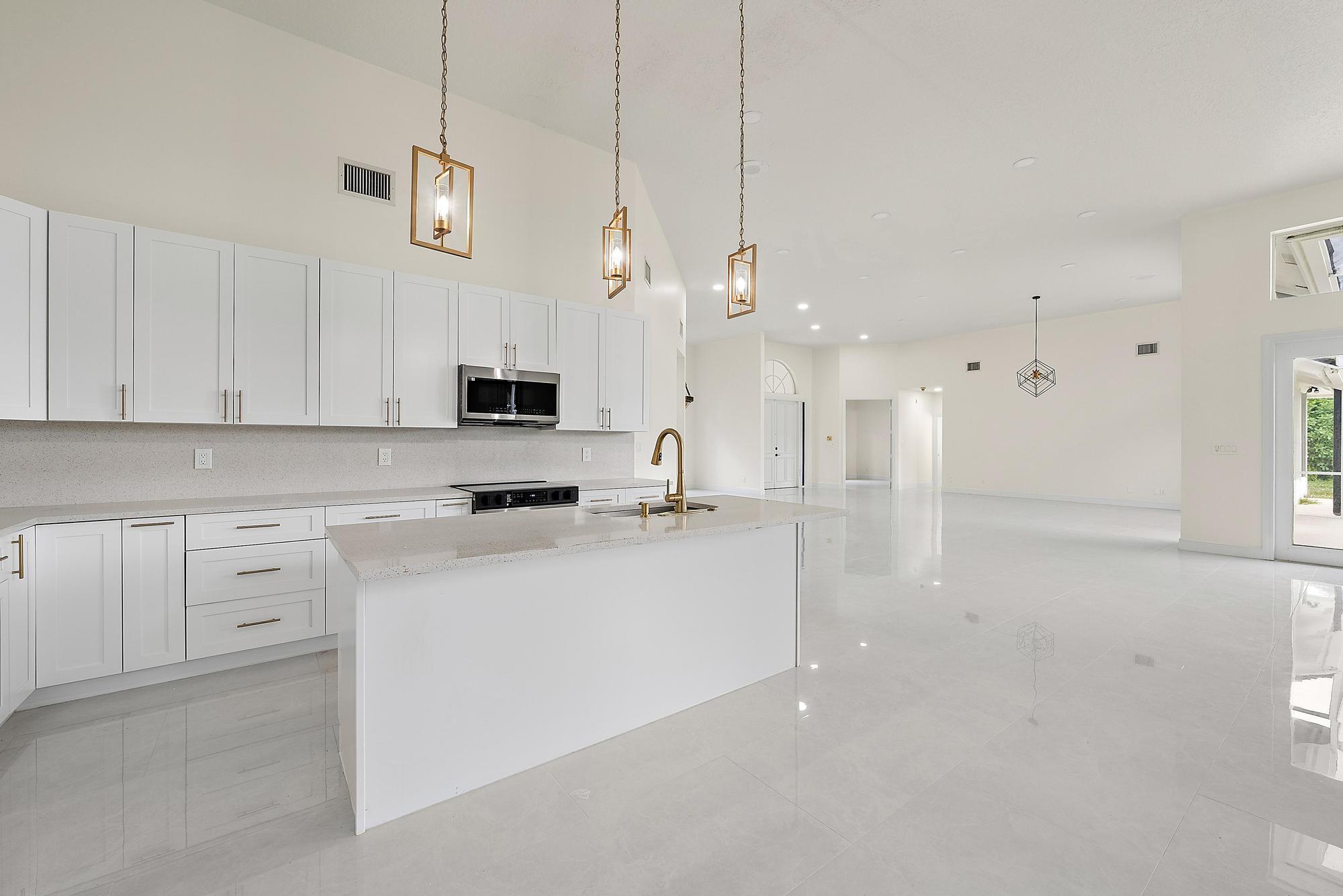 WHISPERING TRAILS 2 - Residential