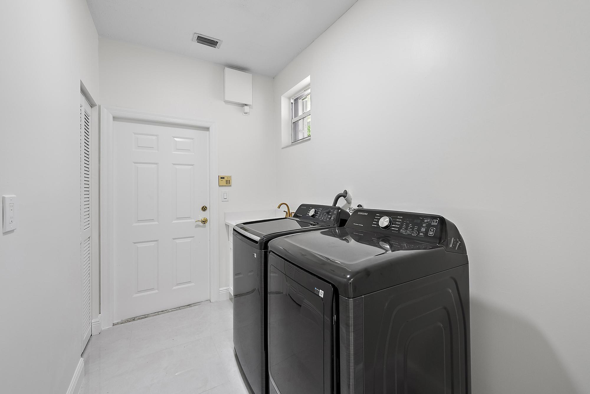 WHISPERING TRAILS 2 - Residential