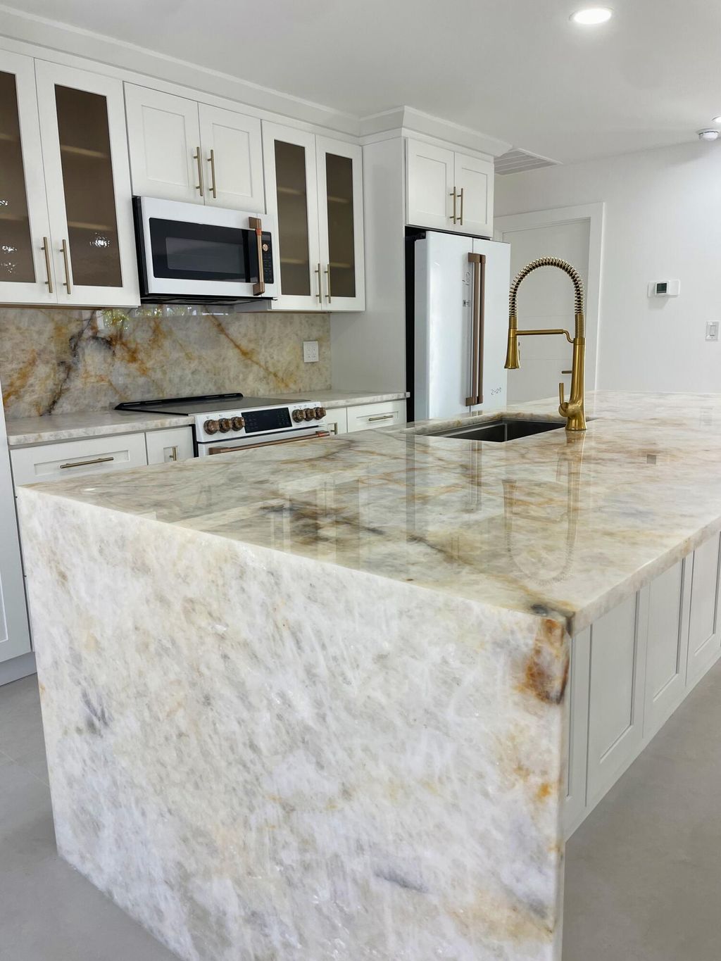 Photo of 359 Country Club Drive, Tequesta, FL 33469 (MLS # B26010959)