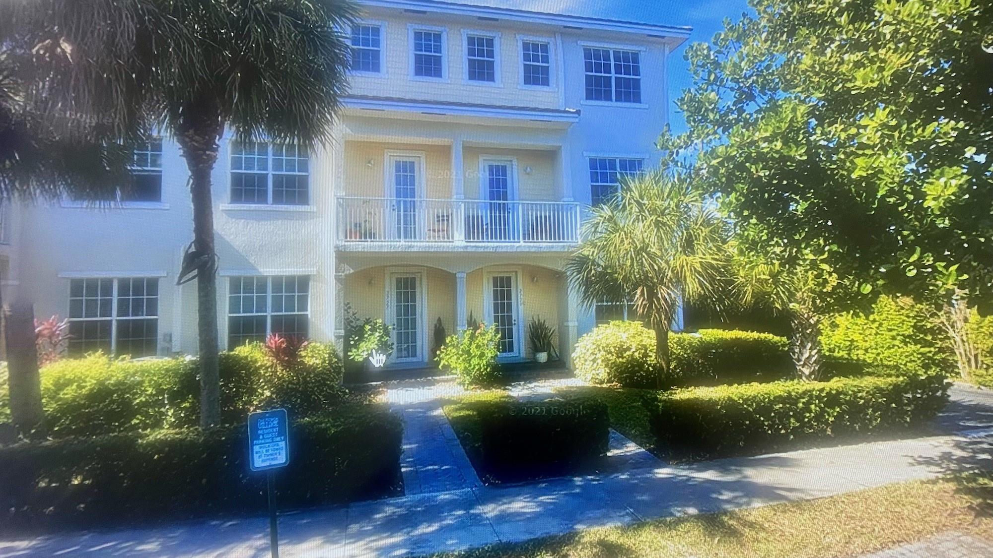 BEAUTIFUL TOWNHOME IN WILTON MANORS, THIS GORGEOUS PROPERTY IS JUST MINUTES FROM THE HEART AND SOUL OF THE DRIVE. LOFT CAN BE CONVERTED TO THIRD BEDROOM OR OFFICE.
ADORNED WITH DESIGNER FINISHES, AND PRIVATE TWO-CAR GARAGES, THESE LUXURY HOMES ARE BUILT
FOR TODAYS URBAN PROFESSIONAL OR FOR A GREAT ROOMMATE SITUATION. SPACIOUS FLOOR PLANS ALLOW
FOR 2,559 SQ FT OF USEABLE SPACE. TWO CAR GARAGE GRANITE COUNTERTOPS AND A WHIRLPOOL IN
MASTER BATHROOM.