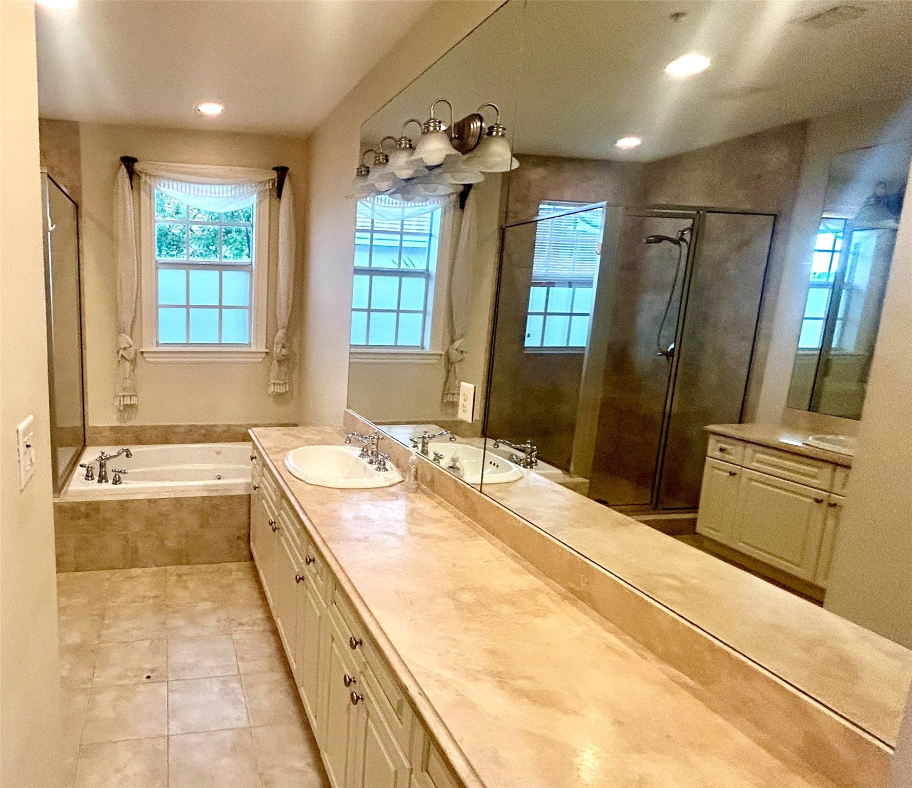 HIGHLAND ESTATES - Residential Lease