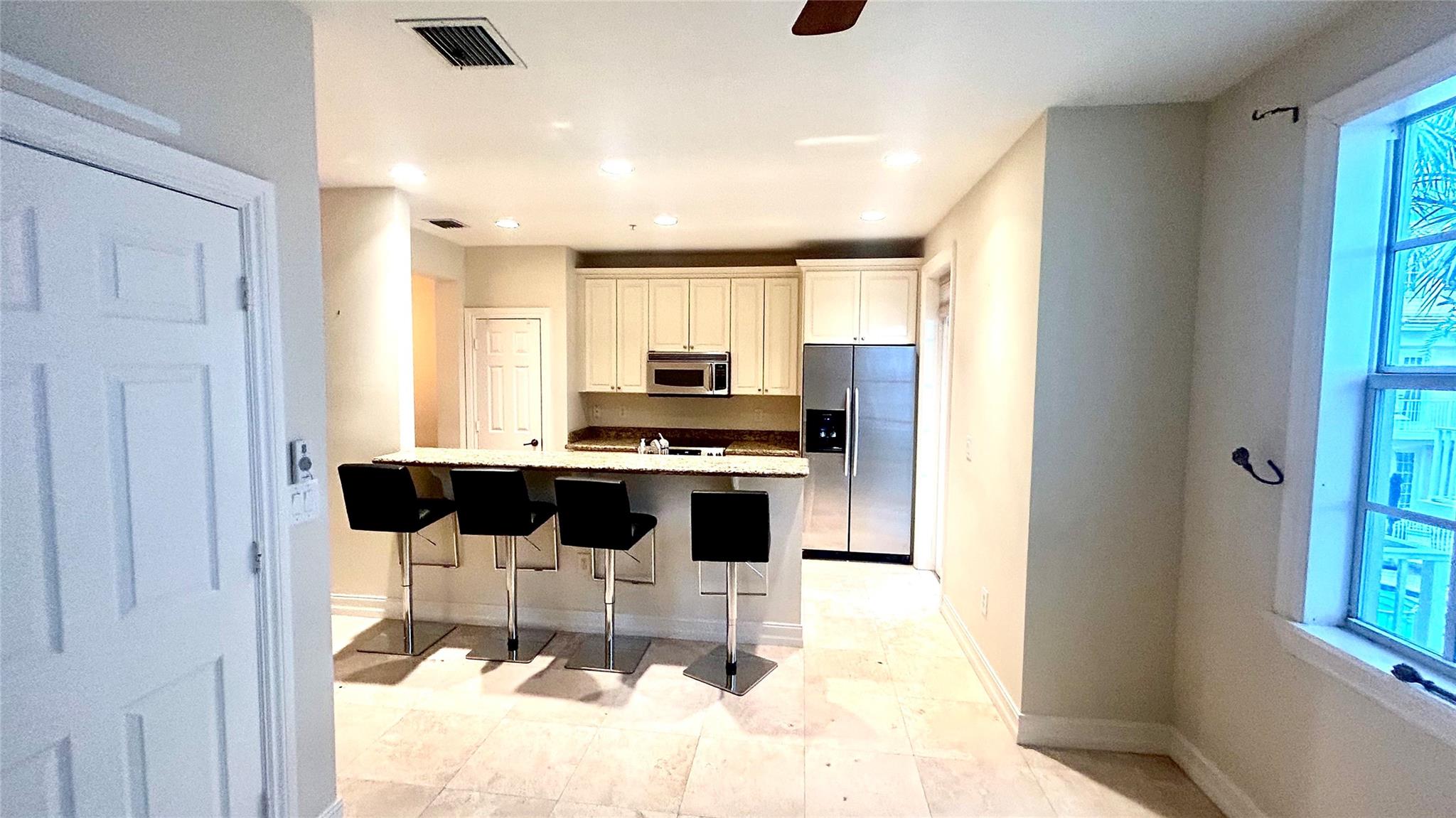 HIGHLAND ESTATES - Residential Lease