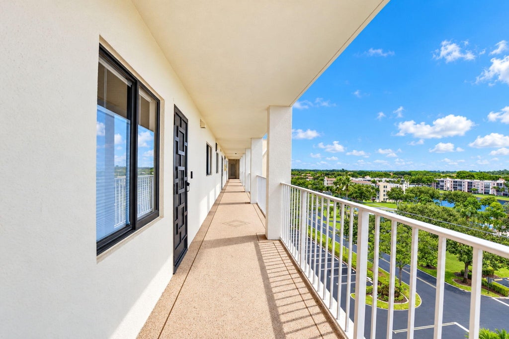Photo of 7290 KINGHURST Drive #807, Delray Beach, FL 33446 (MLS # B26093270)