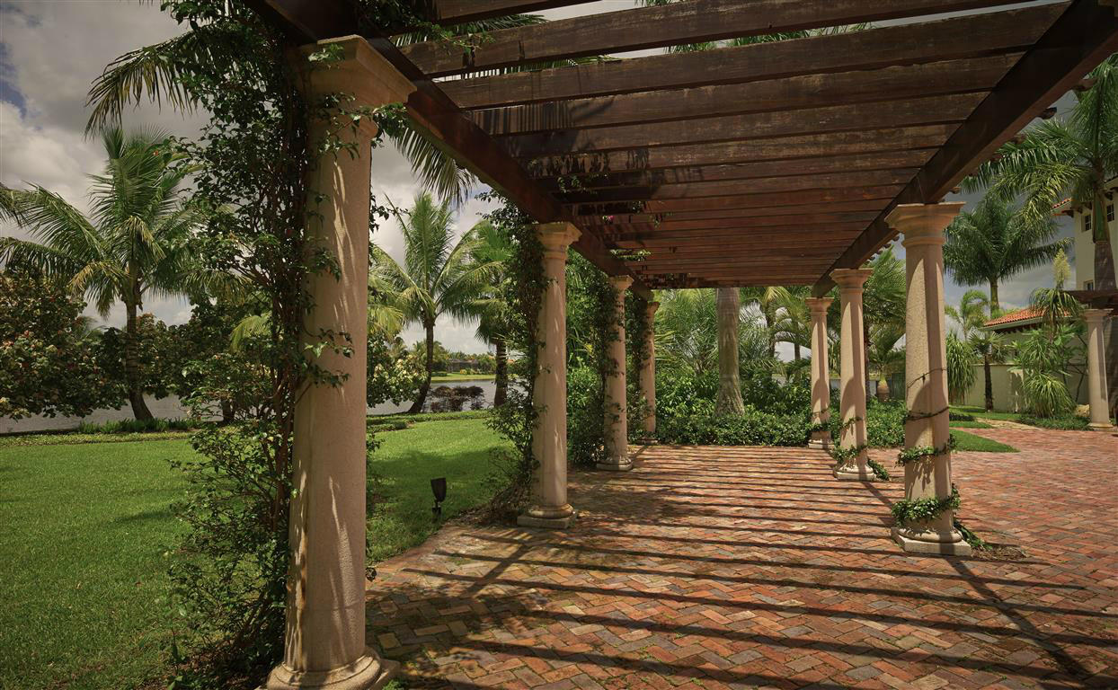 IBIS GOLF AND COUNTRY CLU - Residential