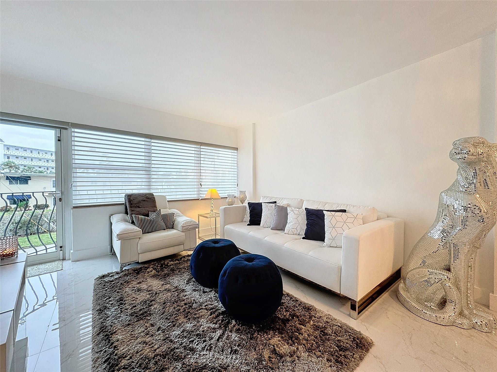 LE CERCLE BY THE BEACH - Residential